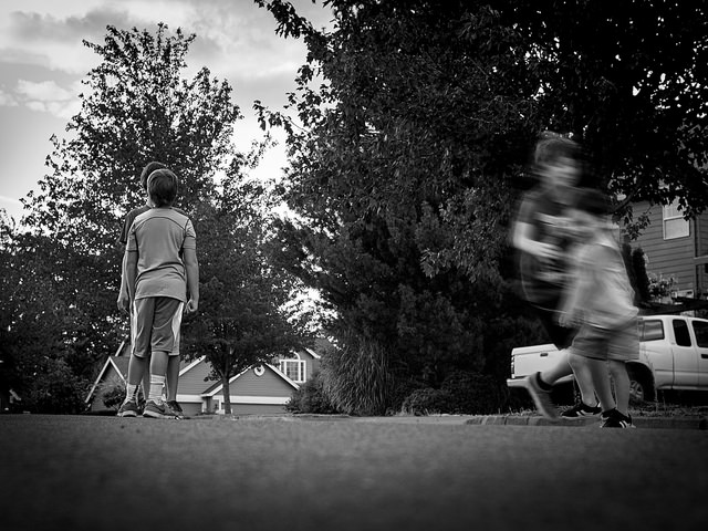 הולכים מכות...