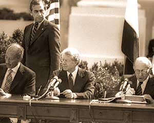 [בתמונה: הסכם השלום עם מצרים גם הוא תואר כהסכם חודיבייה... התמונה היא נחלת הכלל]