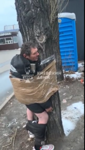 [בתמונה משמאל: ויג'ילנטיזם נוסח אוקראינה. לסרטון בטוויטר, לחצו כאן]