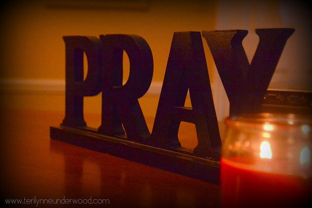 [בתמונה: פיוט ותפילה במשנתו של ר' סעדיה גאון... תמונה חופשית שהועלתה על ידי Teri Lynne Underwood לאתר flickr]
