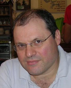 [בתמונה: אלכסנדר יעקובסון. התמונה הועלתה לויקיפדיה ואושרה לשימוש ע"י: Tzahy Lerner, modified by Gridge - Originally from he.wikipedia; description page is/was here. Original uploader was Tzahy Lerner at he.wikipedia]