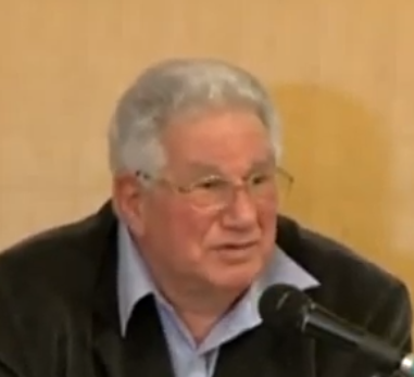 פרופ' יואב גלבר (ראו תמונה משמאל) הוא היסטוריון ישראלי, פרופסור אמריטוס באוניברסיטת חיפה ופרופסור מן המניין במרכז הבינתחומי הרצליה ועמד בראש מוסד הרצל לחקר הציונות ולימודה.