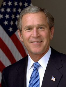[בתמונה משמאל: הנשיא האמריקני ג'ורג' וו. בוש הבן ונאום ציר הרשע... התמונה היא נחלת הכלל]