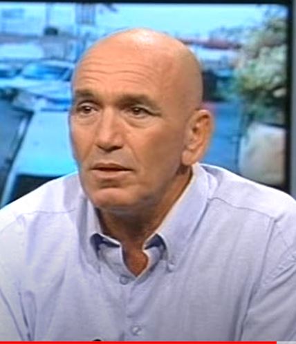 ניצב אורי בר לב שימש בעבר כמפקד המחוז הדרומי וכנספח המשטרה בארצות הברית ובצפון אמריקה. היה בעצמו מועמד למפכ"ל. הוא כיום איש עסקים, המשמש בהתנדבות כיו"ר עמותת יחידות החילוץ.