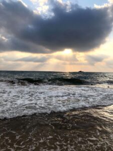 [בתמונה: עננים... הצילום: אירית כהן נר-גאון]