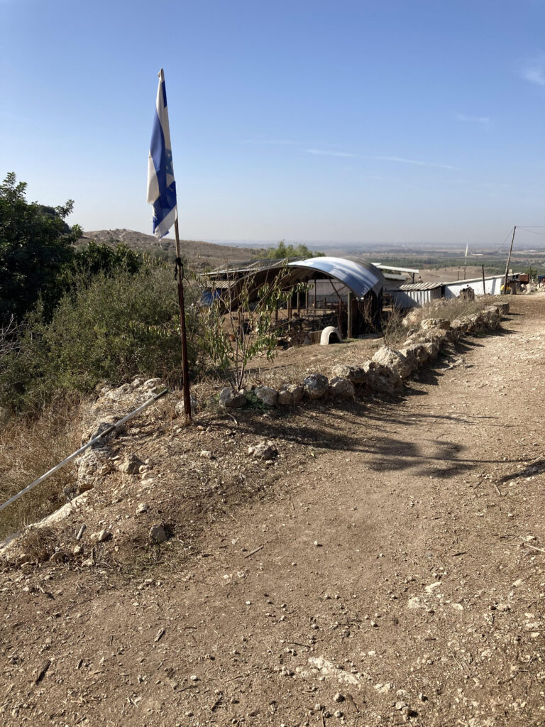 [בתמונה: קשה להיות יהודי בחווה במדינת ישראל... חוות שמשון. התמונה: גרשון הכהן]