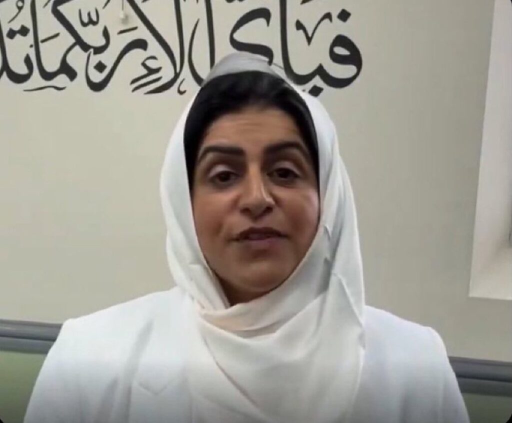 [בתמונה: תכירו את שבאנה מחמוד, שרת הפנים, המשטרה והשירותים החשאיים של בריטניה... המקור: דף הטוויטר של Wall Street Mav. אנו מאמינים כי אנו עושים בתמונה שימוש הוגן]