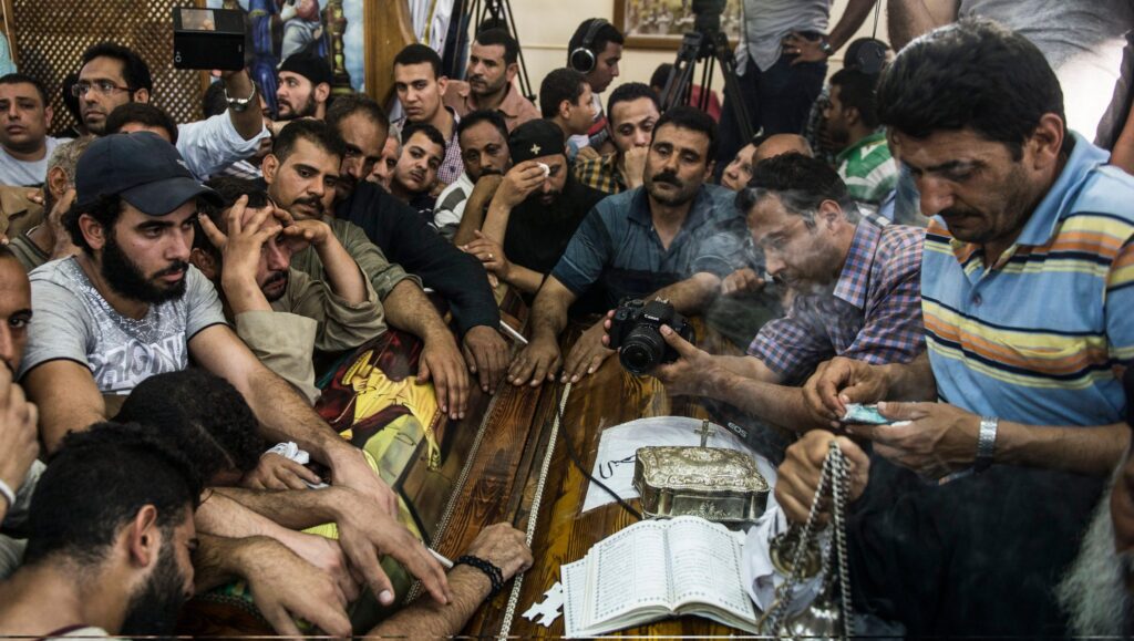 [בתמונה: הפרדוקס הקופטי. הקופטים עיצבו את התרבות וההיסטוריה של מצרים, אך הם נרדפים בארצם... המקור: התקשורת הערבית]