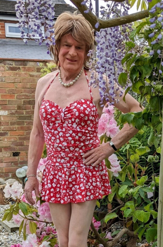 [בתמונה: השלום מנוון... המקור: דף הטוויטר של Val. אנו מאמינים כי אנו עושים בתמונה שימוש הוגן]